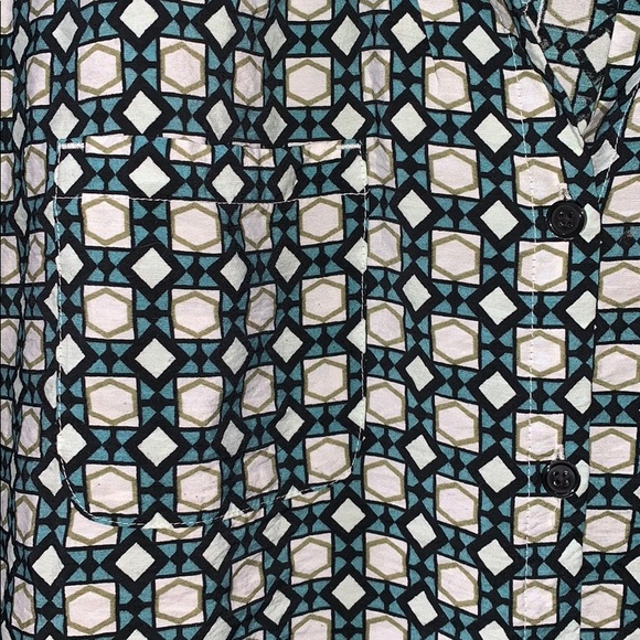 Plus Size Top - Picture 3 of 7